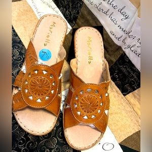 Ladies Mariella sandals size 7 1/2 NWT brown leather wedges